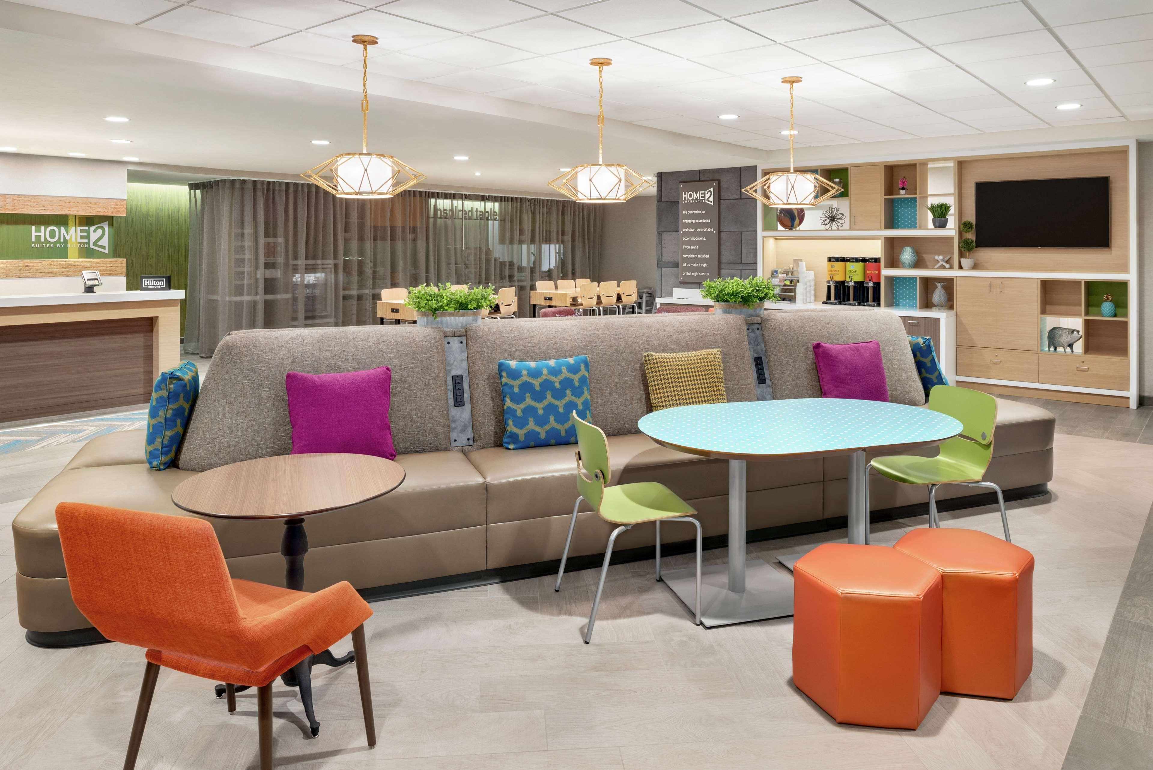 Home2 Suites By Hilton Bismarck Esterno foto