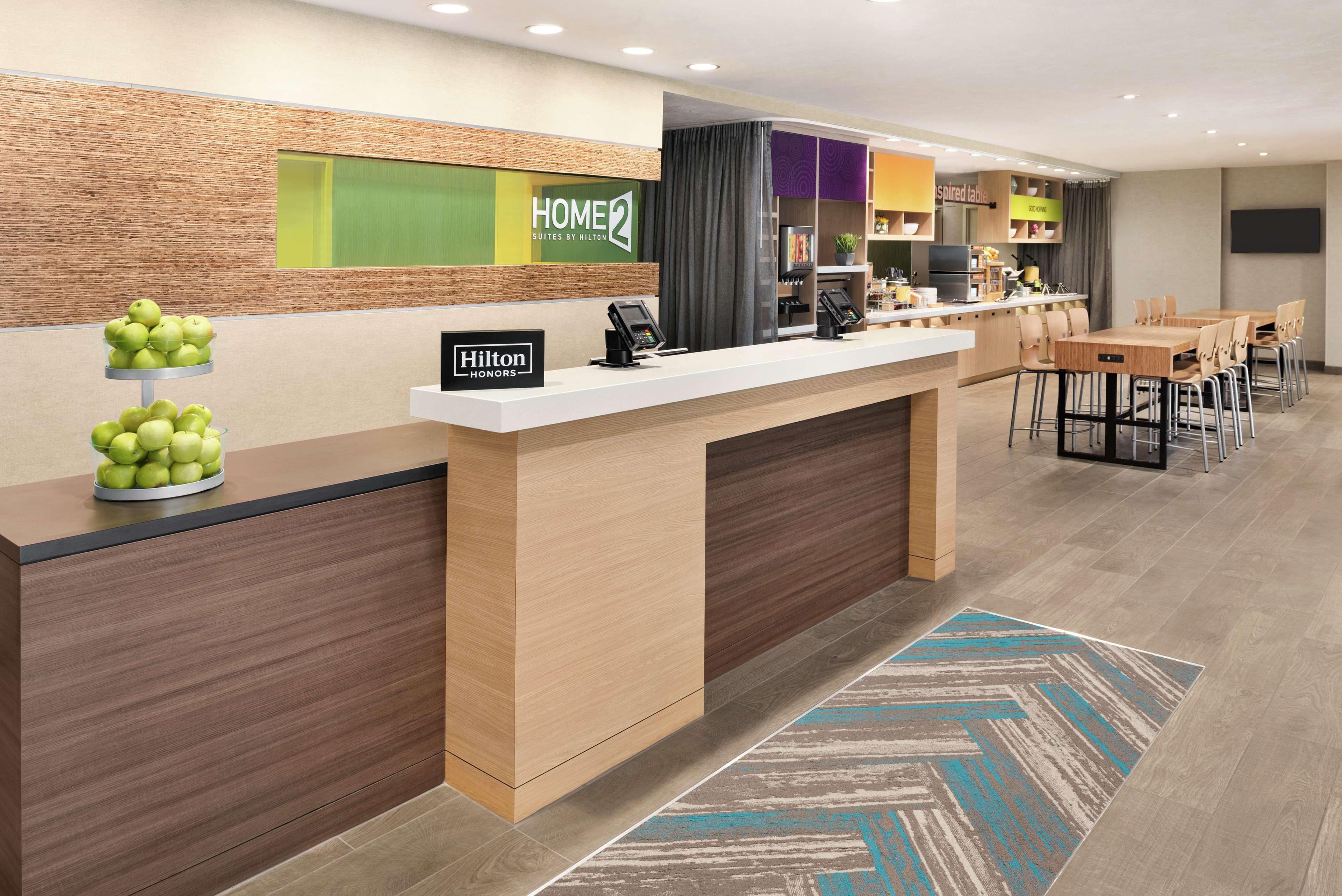 Home2 Suites By Hilton Bismarck Esterno foto