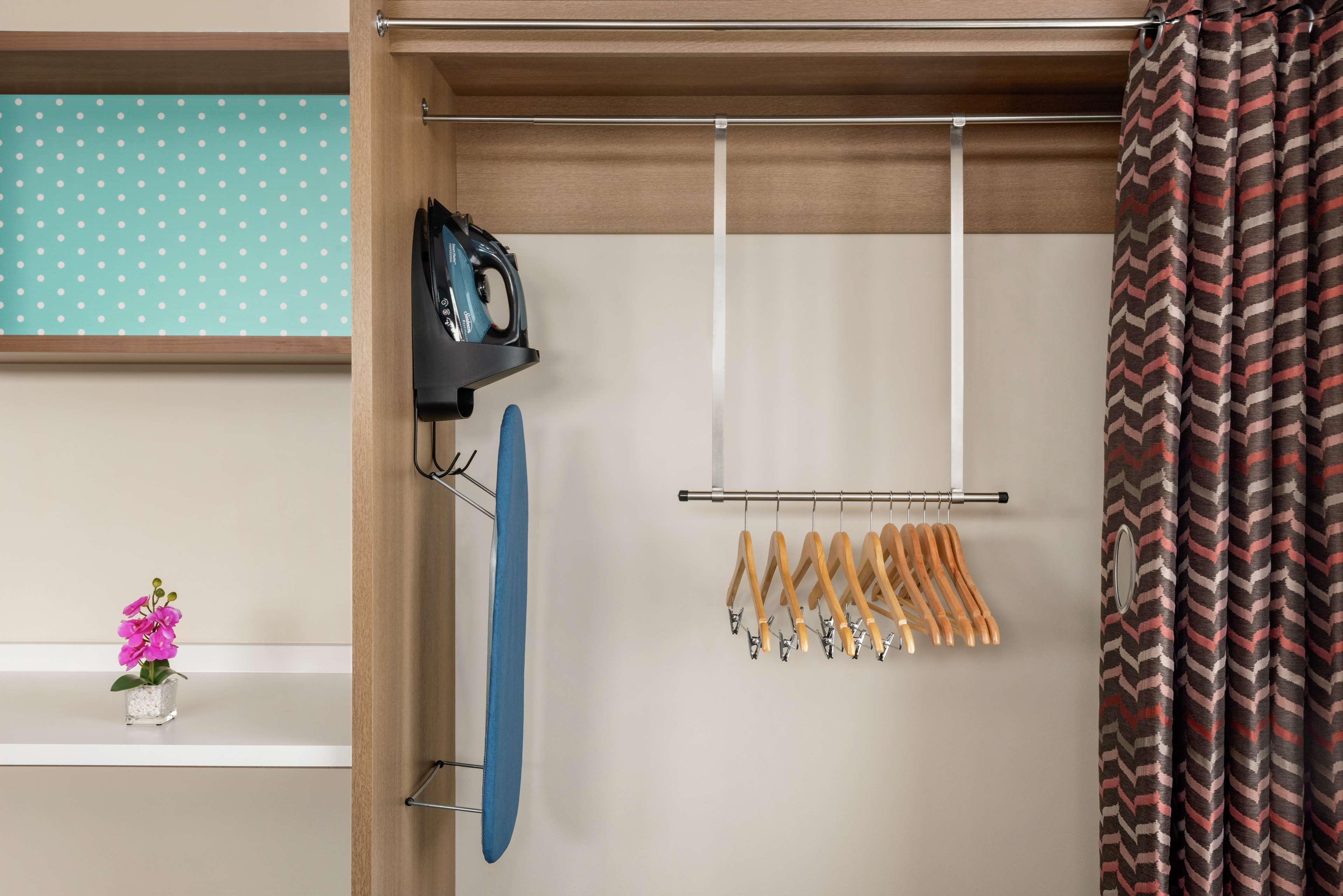 Home2 Suites By Hilton Bismarck Esterno foto