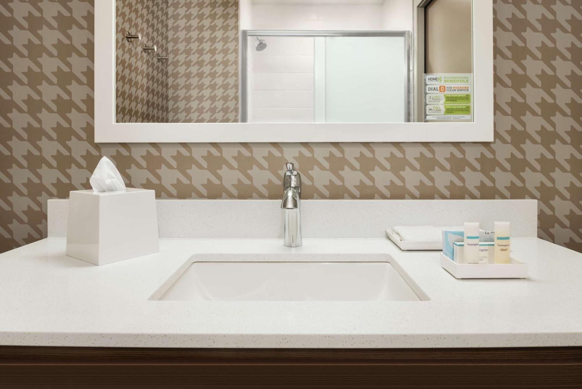 Home2 Suites By Hilton Bismarck Esterno foto