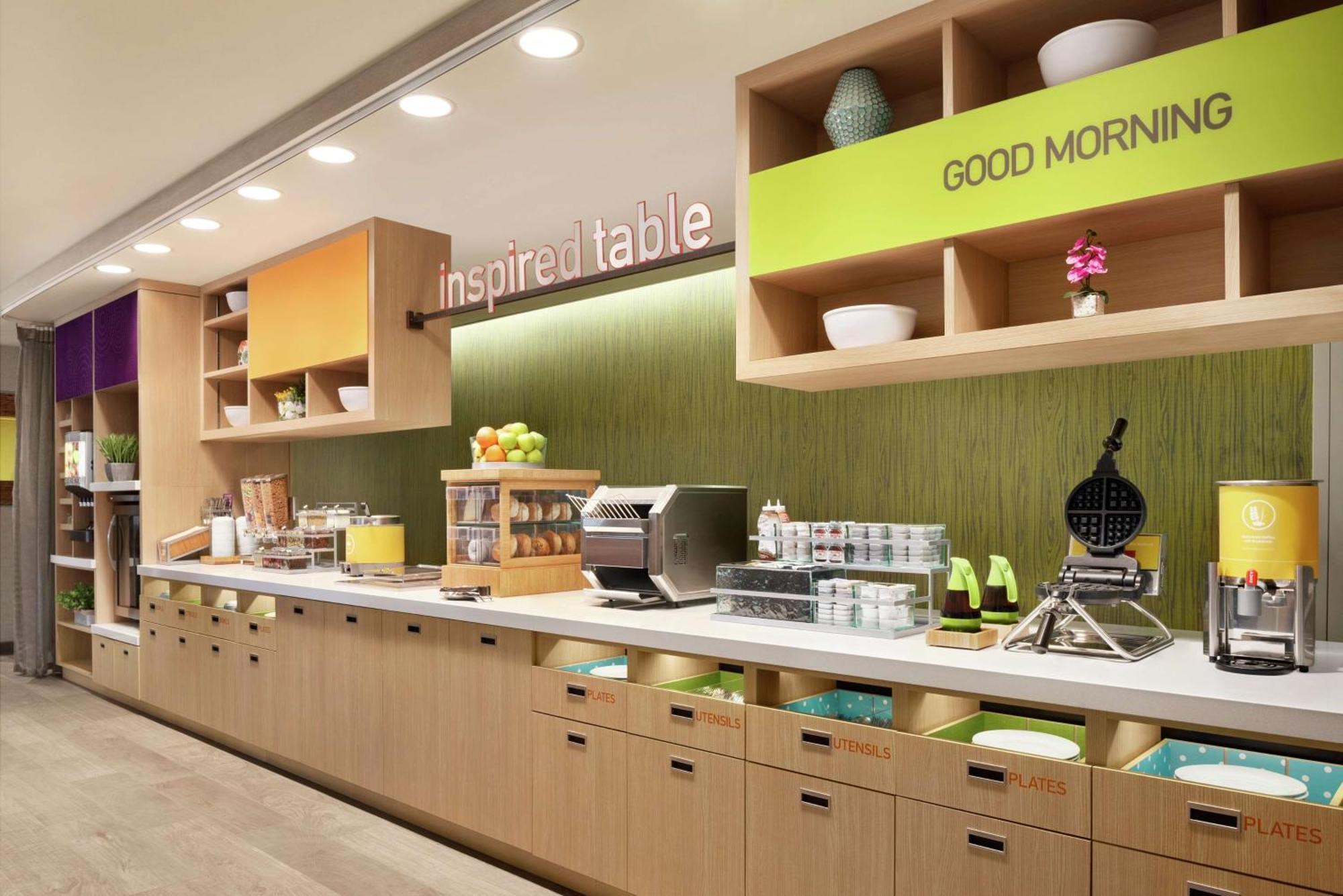 Home2 Suites By Hilton Bismarck Esterno foto